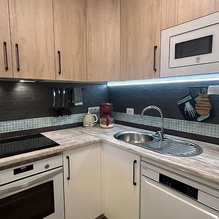 Huebsche Ferienwohnung Mit 2 Schlafzimmern, Pool Und Wlan, Strandnaehe Кальяо-Сальвахе Екстер'єр фото