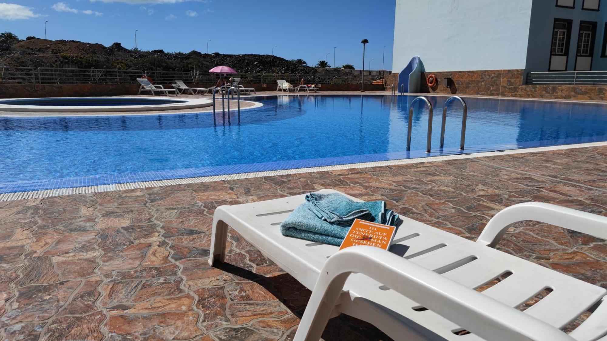 Huebsche Ferienwohnung Mit 2 Schlafzimmern, Pool Und Wlan, Strandnaehe Кальяо-Сальвахе Екстер'єр фото