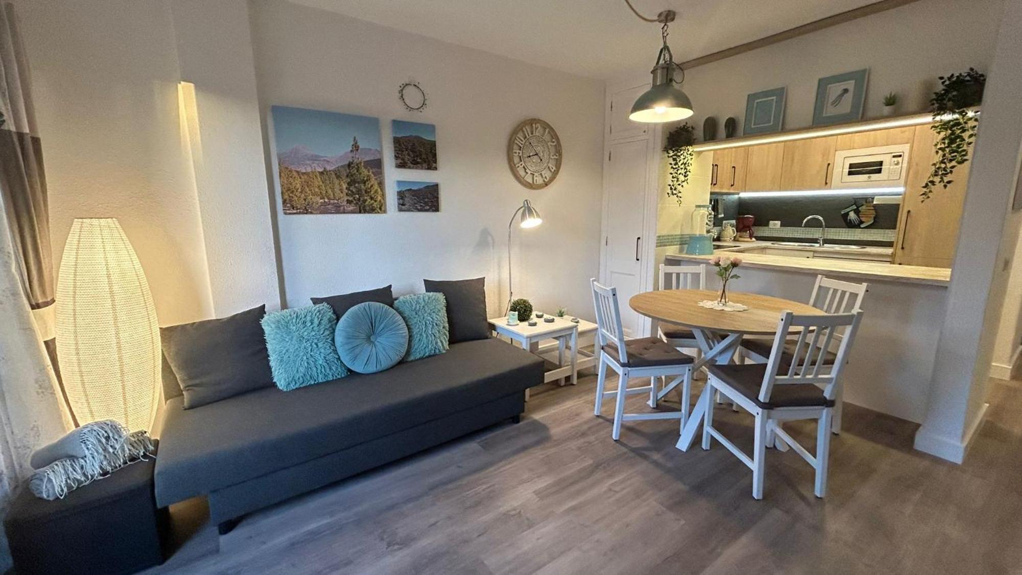 Huebsche Ferienwohnung Mit 2 Schlafzimmern, Pool Und Wlan, Strandnaehe Кальяо-Сальвахе Екстер'єр фото